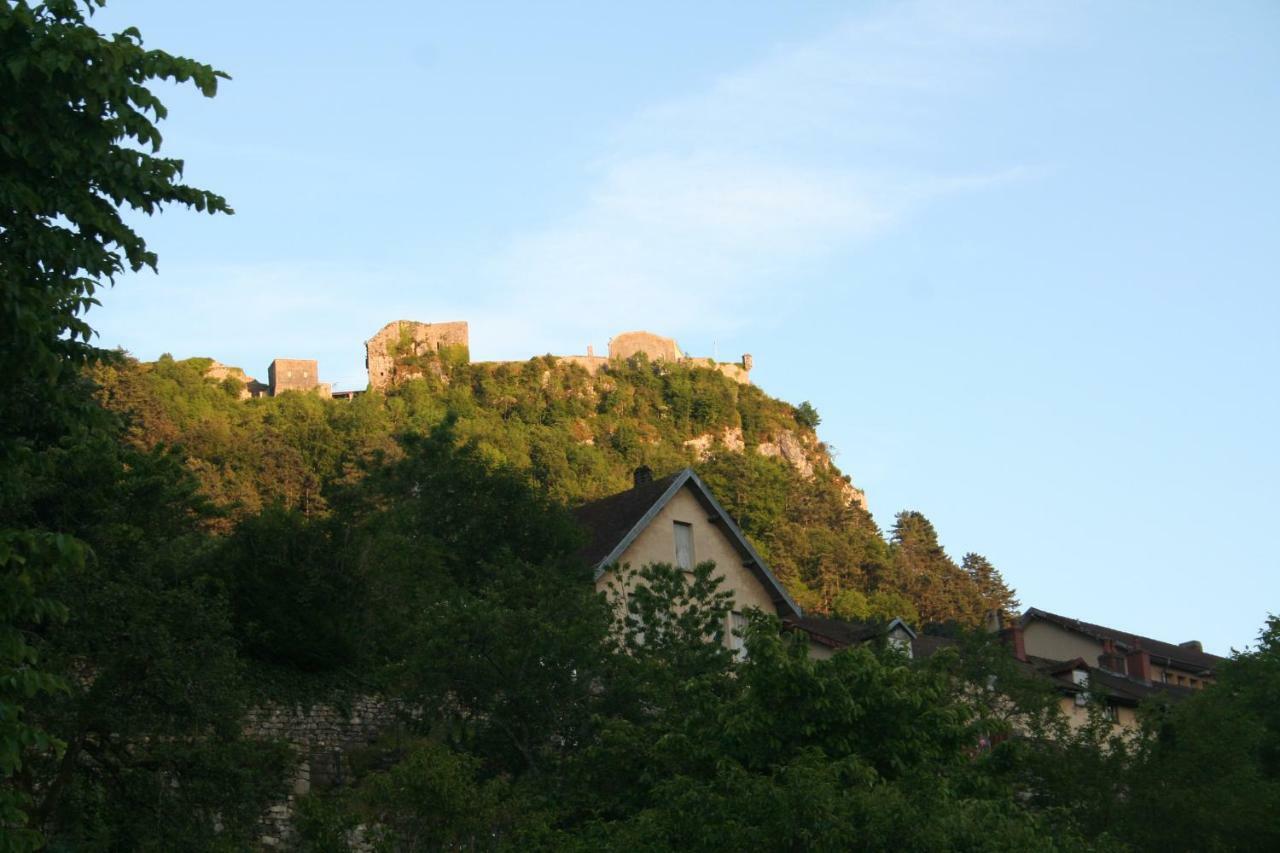 Апартаменти L'Aristoloche Сален-ле-Бен Екстер'єр фото